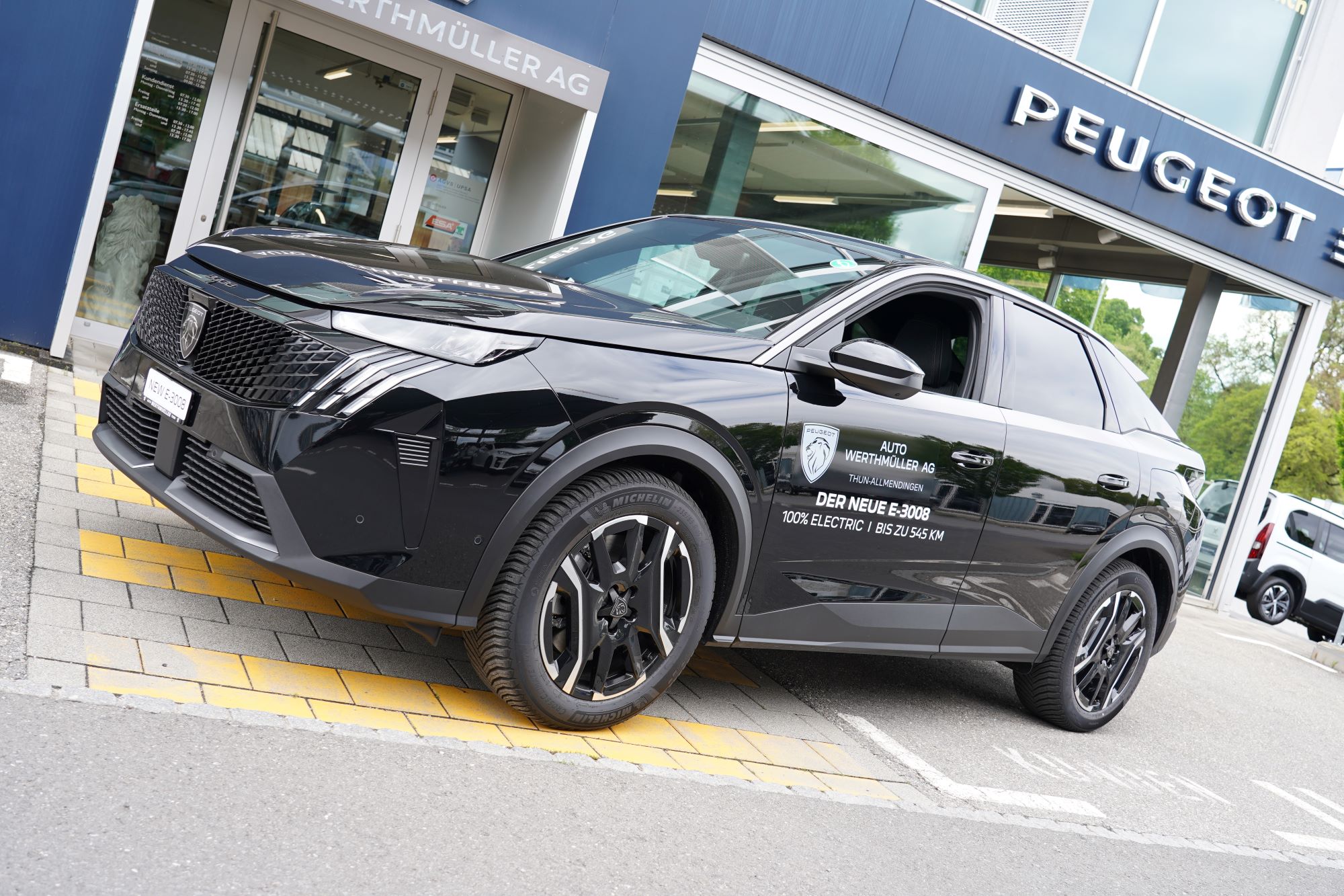 New Peugeot E-3008: Jetzt bei uns!